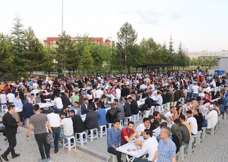 İFTAR SOFRASI TABDUK EMRE MAHALLESİ'NDE KURULACAK
