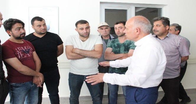 Belediye Başkanı Çalışkan Boğulmaktan Kurtardığı Genci Hastanede Ziyaret Etti.
