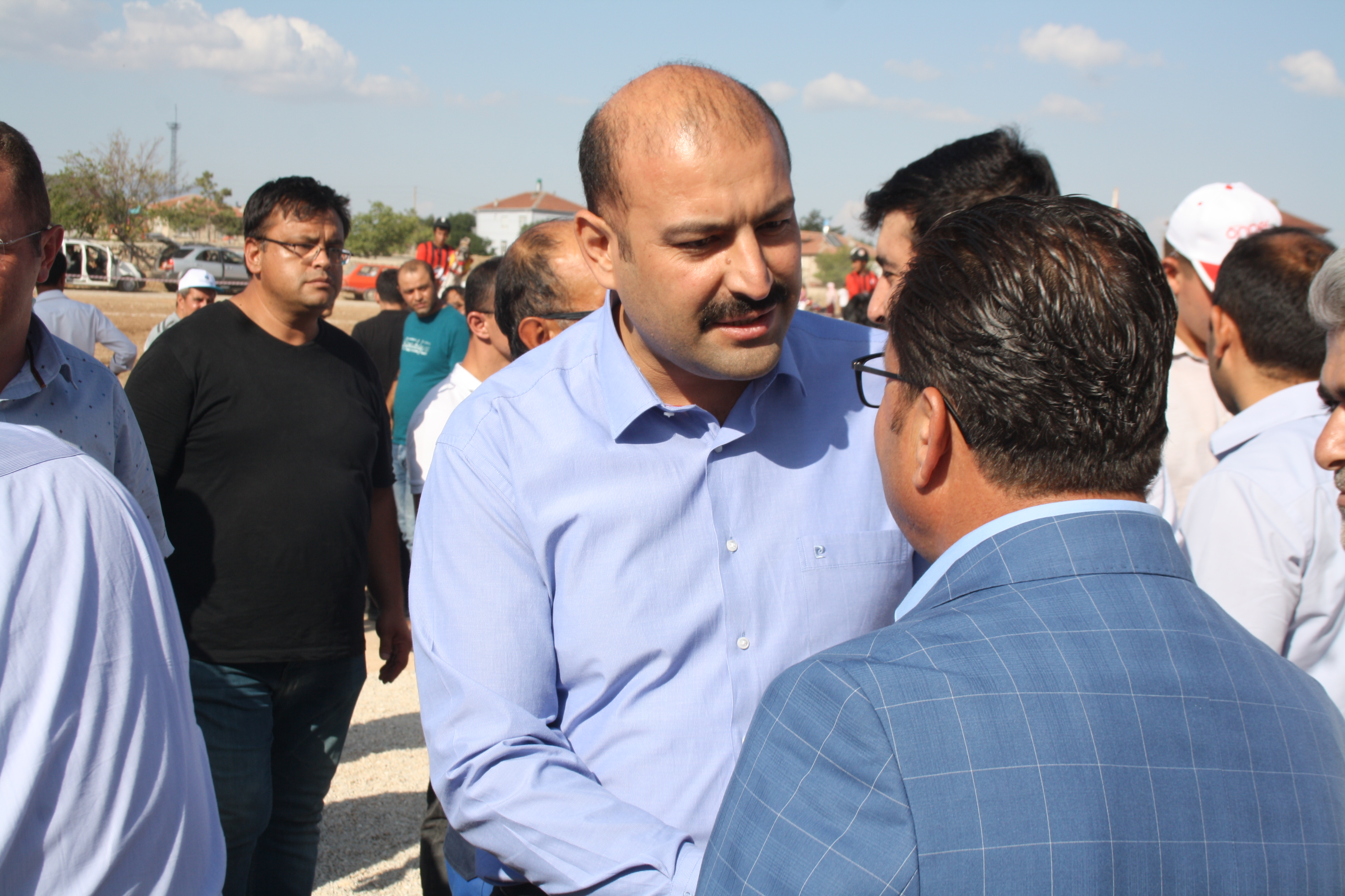 VATANDAŞ ANLATIYOR BAŞKAN ER DİNLİYOR