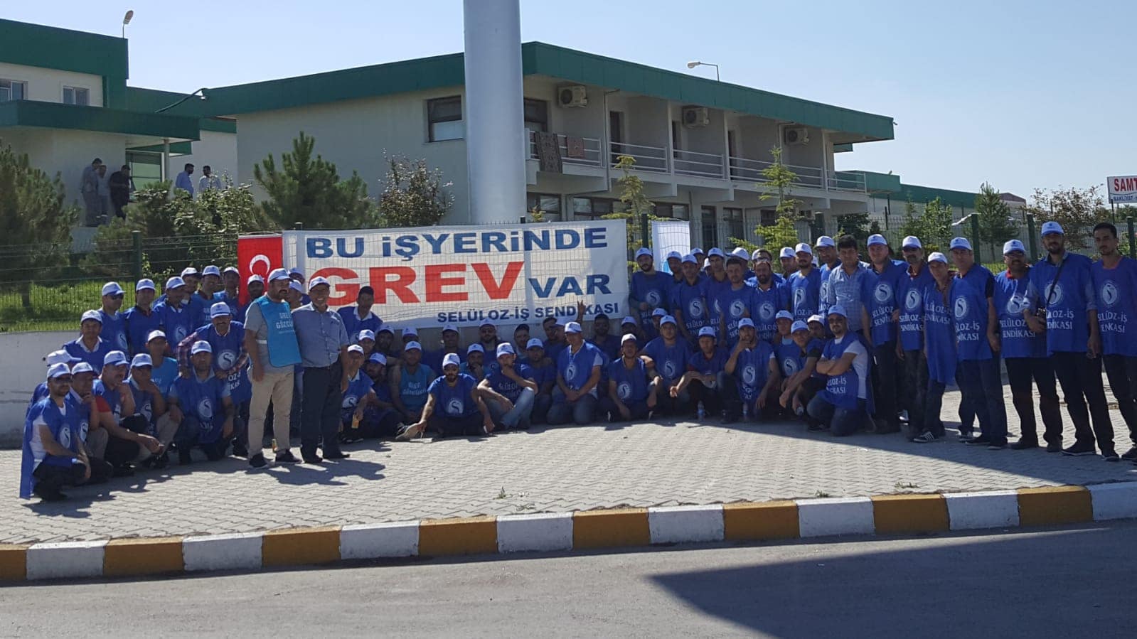 KARAMAN'DA İŞÇİLERİN GREVİ BAŞLADI
