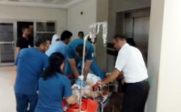 Kardeşini neden dövdün? diyen babasını bıçakladı.