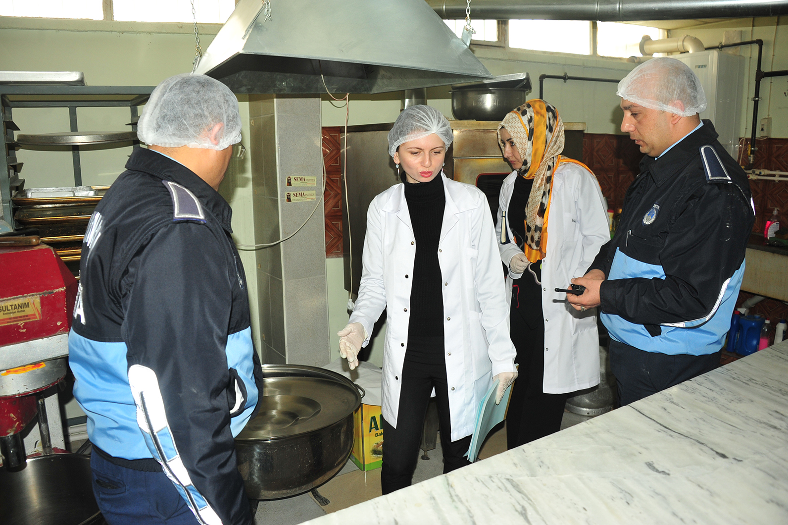 ZABITA EKİPLERİ SIKI DENETİM UYGULUYOR