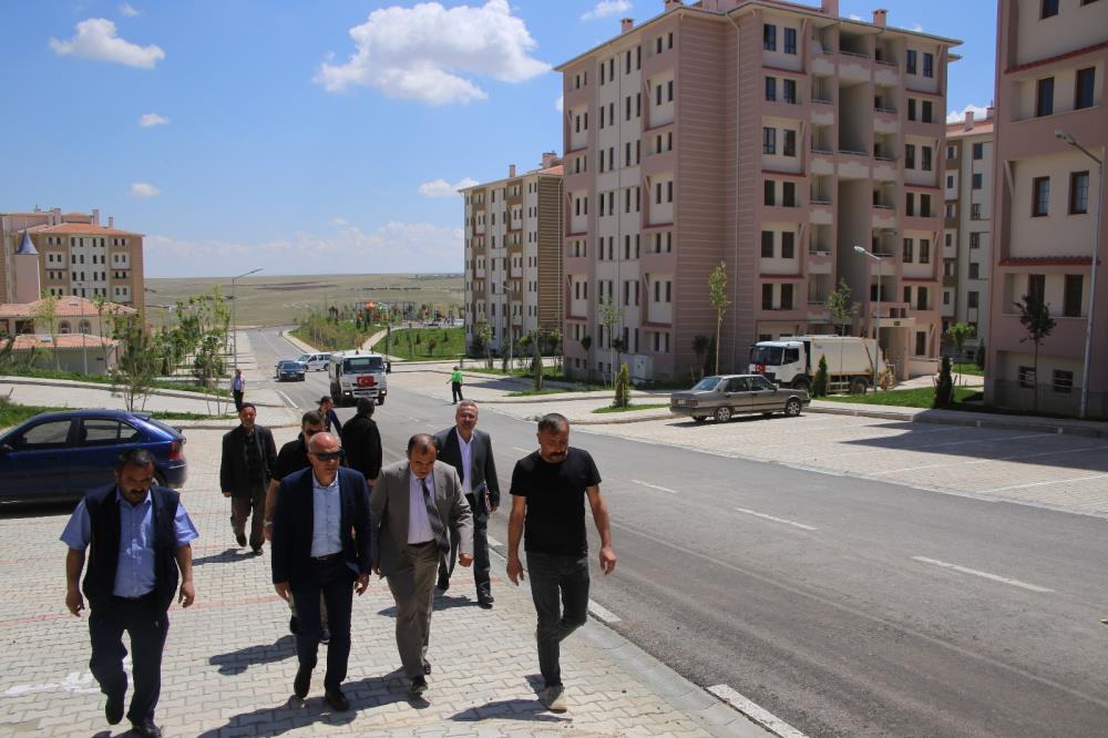 BAŞKAN ÇALIŞKAN TOKİ'NİN YOL VE TOPLU ULAŞIMINA EL ATTI