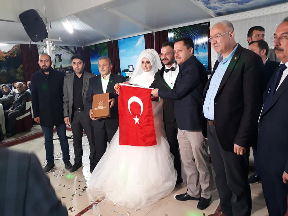 AK PARTİLİ ABDULLAH KONUKSEVER OĞLUNU EVLENDİRDİ