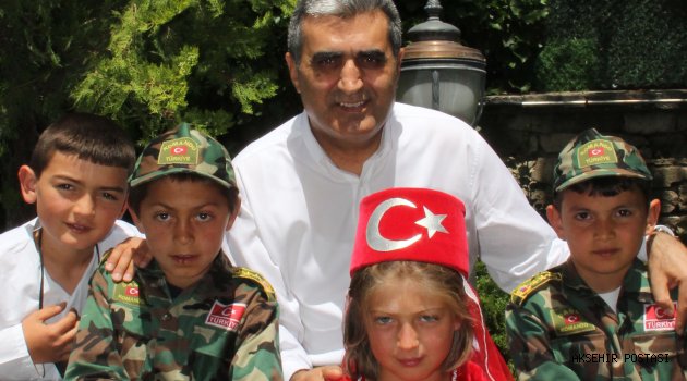 KONUK: BİZİM ÇOCUKLARIMIZ, EGEMENLİK RUHUNUN ASLİ MİRASÇILARIDIR