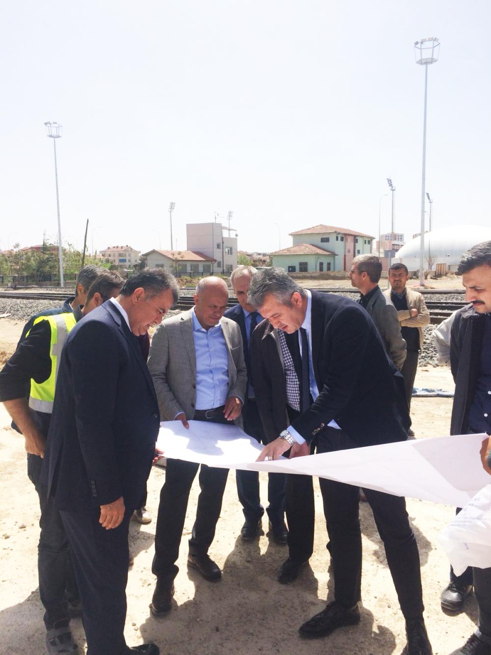 LARENDE ALTGEÇİDİ HİZMETE GİRİYOR