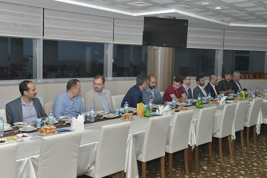 KİTAP FUARI'NIN DESTEKÇİLERİ İFTAR YEMEĞİNDE BULUŞTU