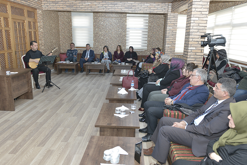 Bir Türkü Bir Hikâye Karacaoğlan Türküleri ile Devam Ediyor