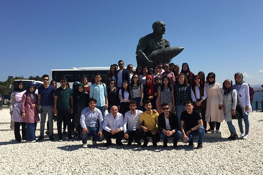 ÖĞRENCİLERİNDEN ÇANAKKALE ZİYARETİ