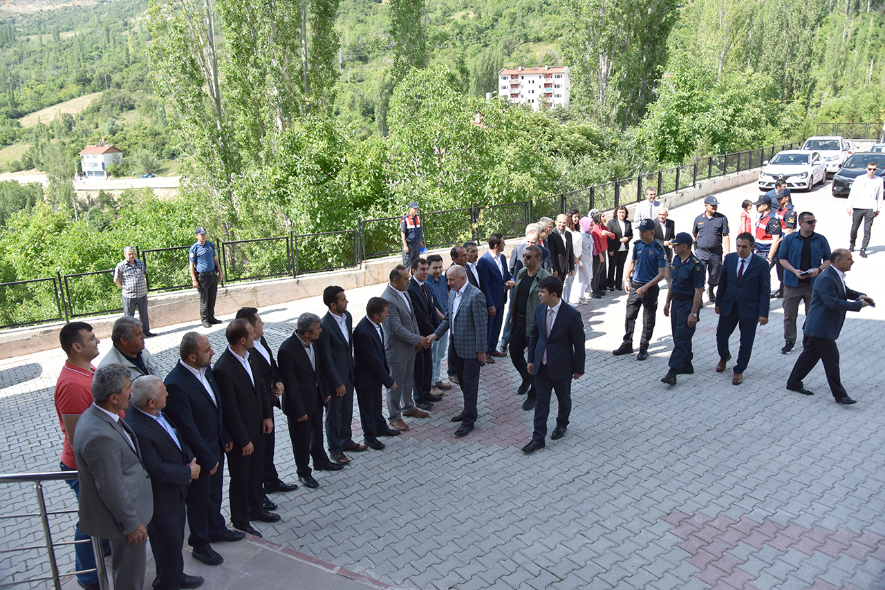 Vali Fahri Meral, Başyayla'da
