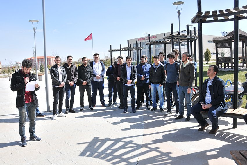 Karamanoğlu Mehmetbey Üniversitesi Öğrencilerinden Mehmetçiğe Dualı Destek