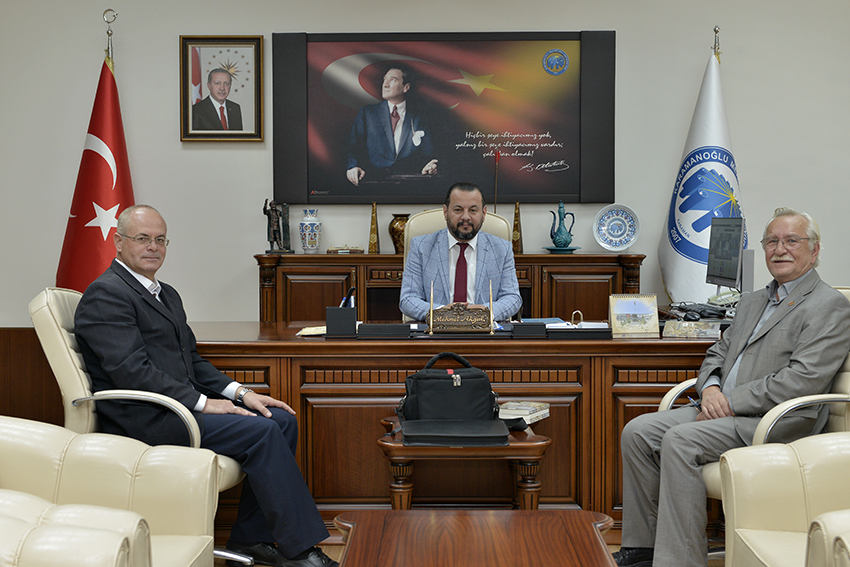 KARAMANLI ŞAİRLERDEN REKTÖR AKGÜL'E ZİYARET