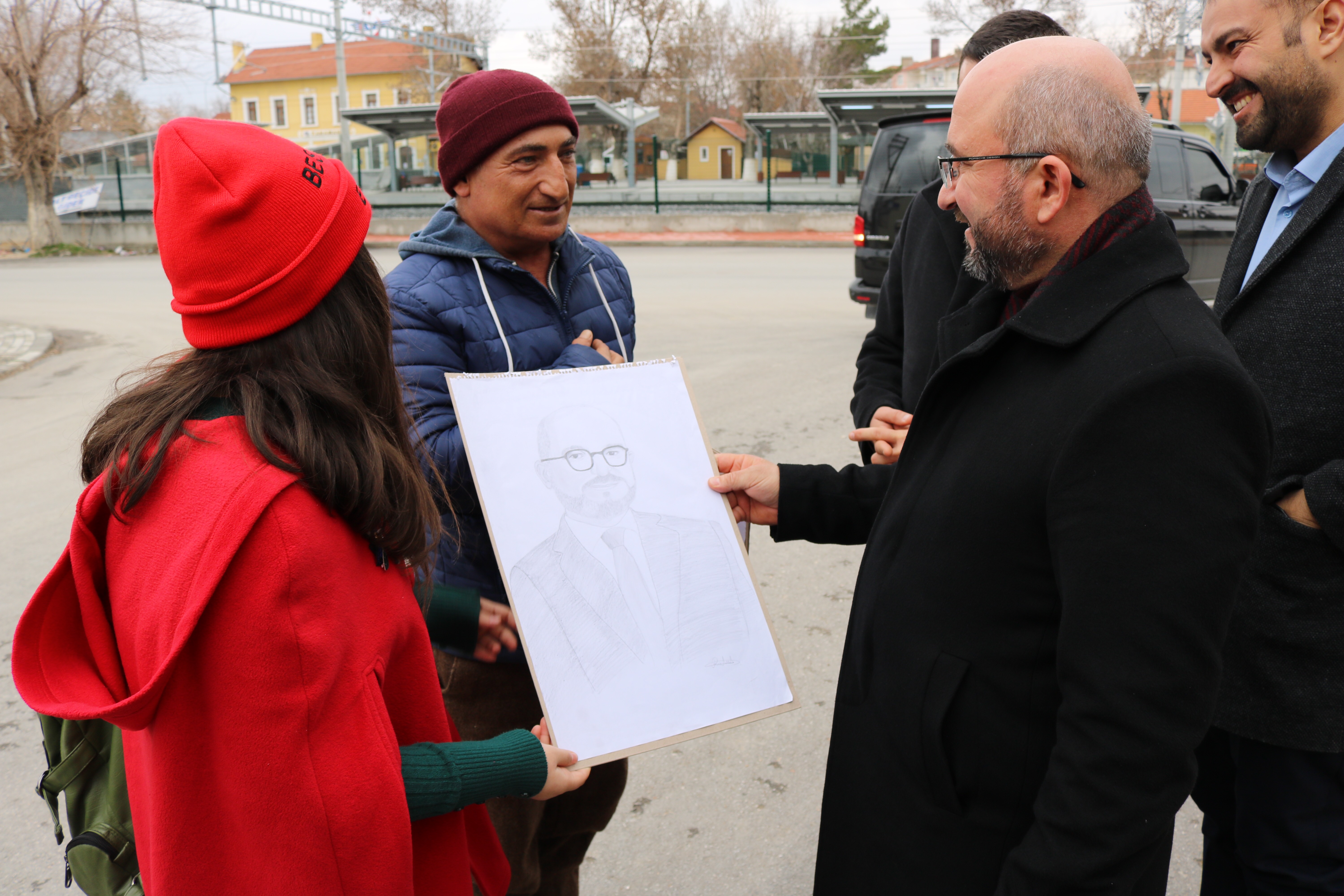 HAKİM OLMAYA DEĞİL HADİM OLMAYA TALİBİZ