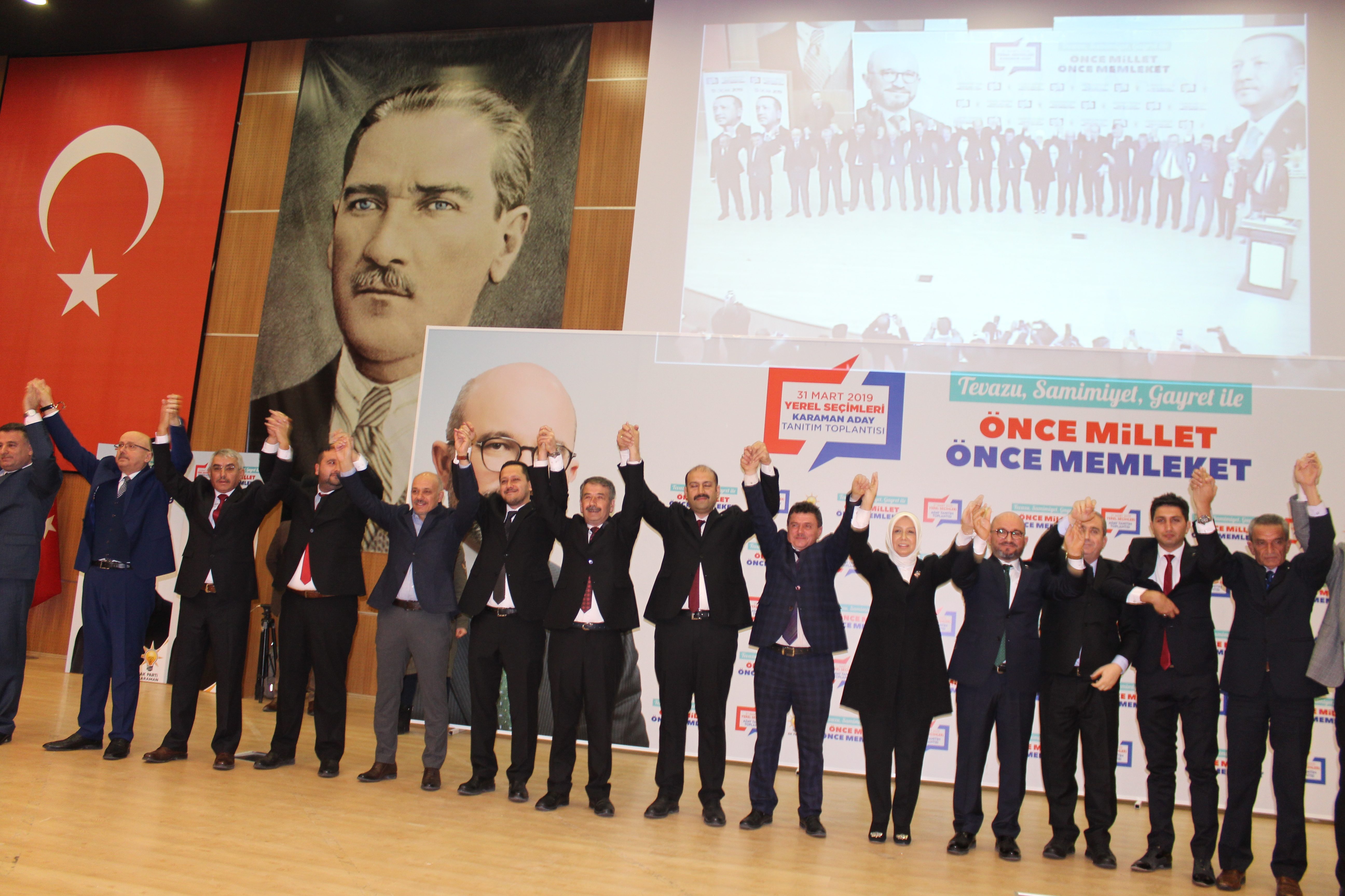 AK PARTİ'DEN GÖVDE GÖSTERİSİ