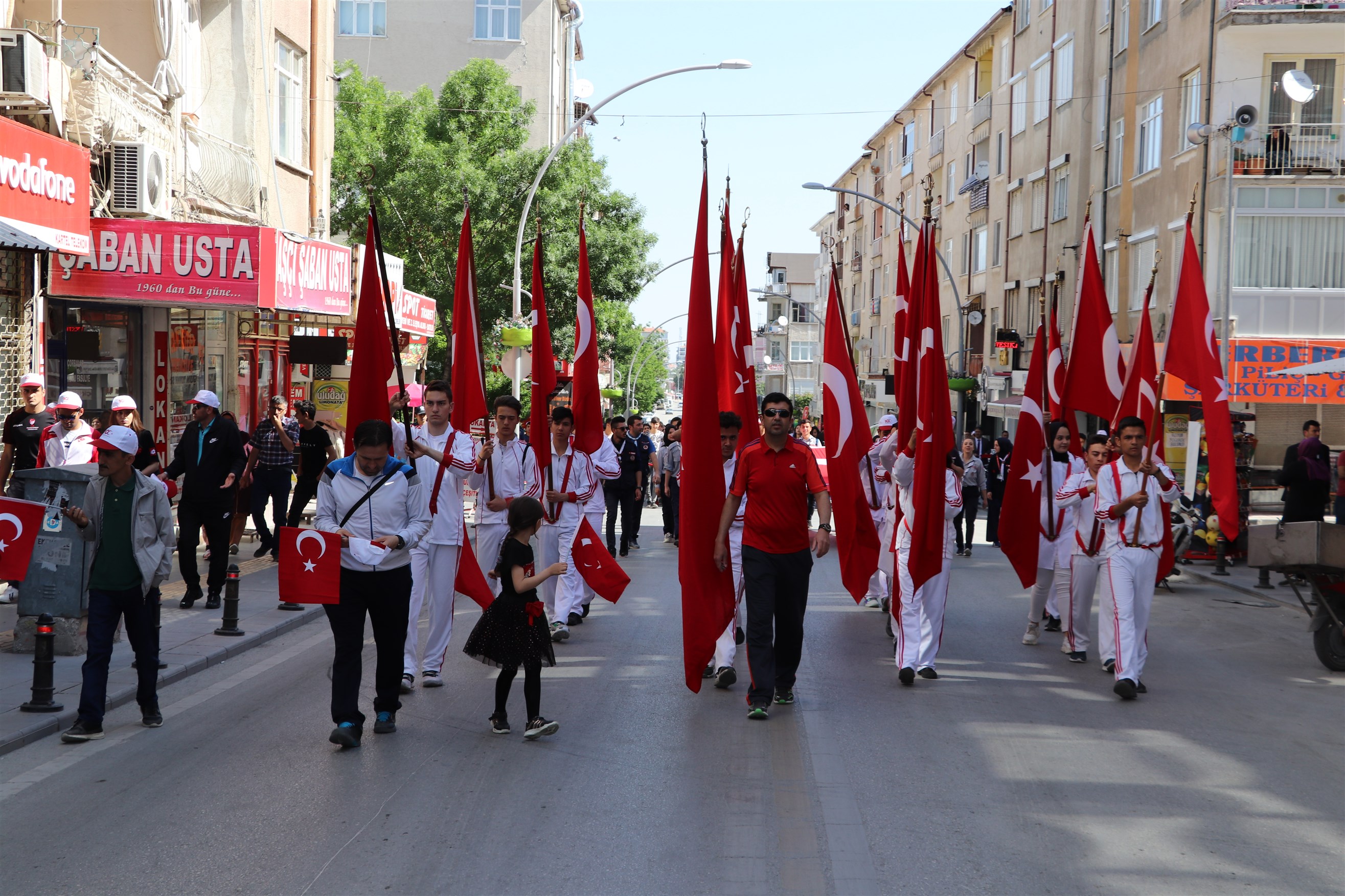 19 MAYIS COŞKUYLA KUTLANDI