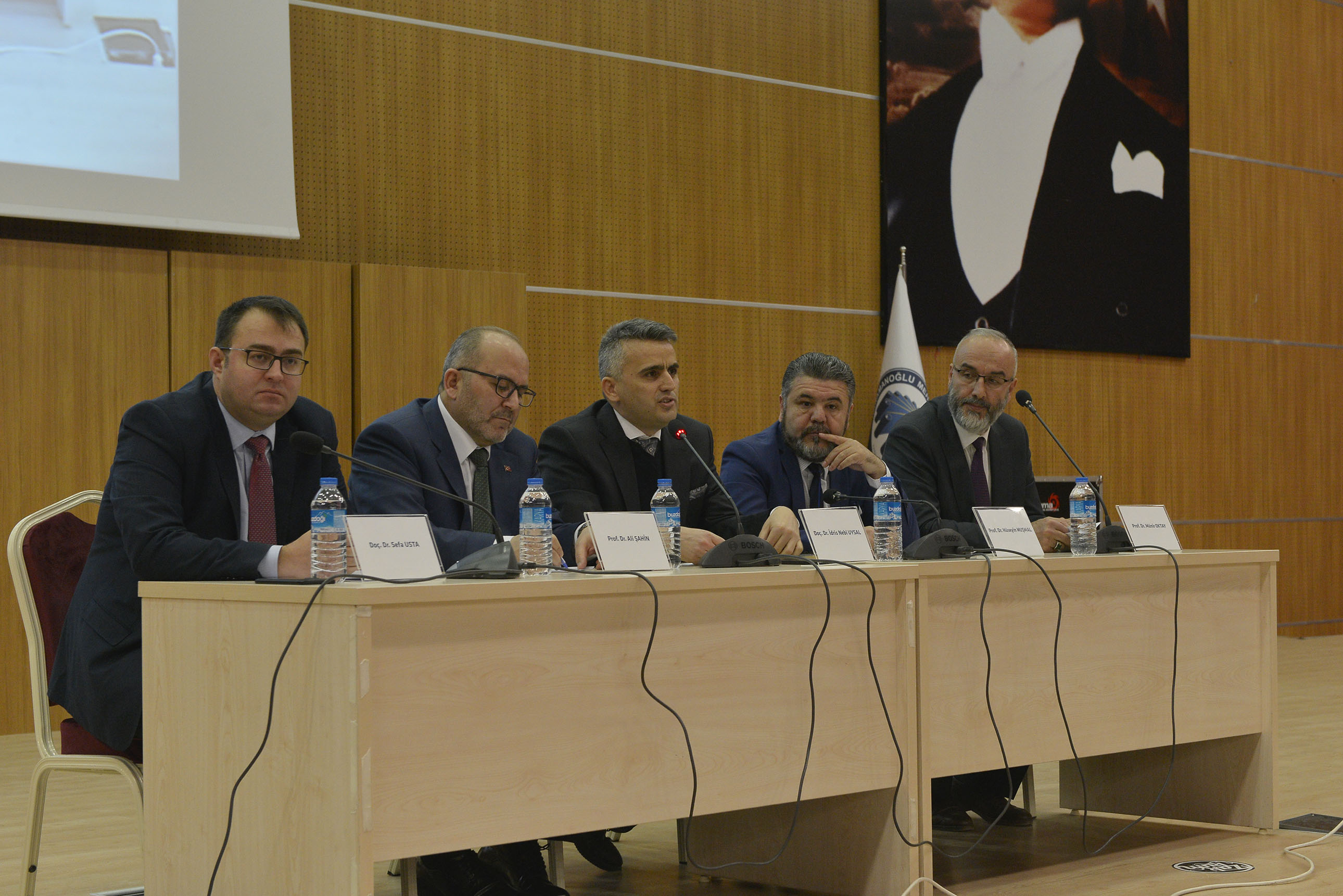 KMÜ'DE 'BİLİM VE TÜRKÇE' KONULU PANEL DÜZENLENDİ