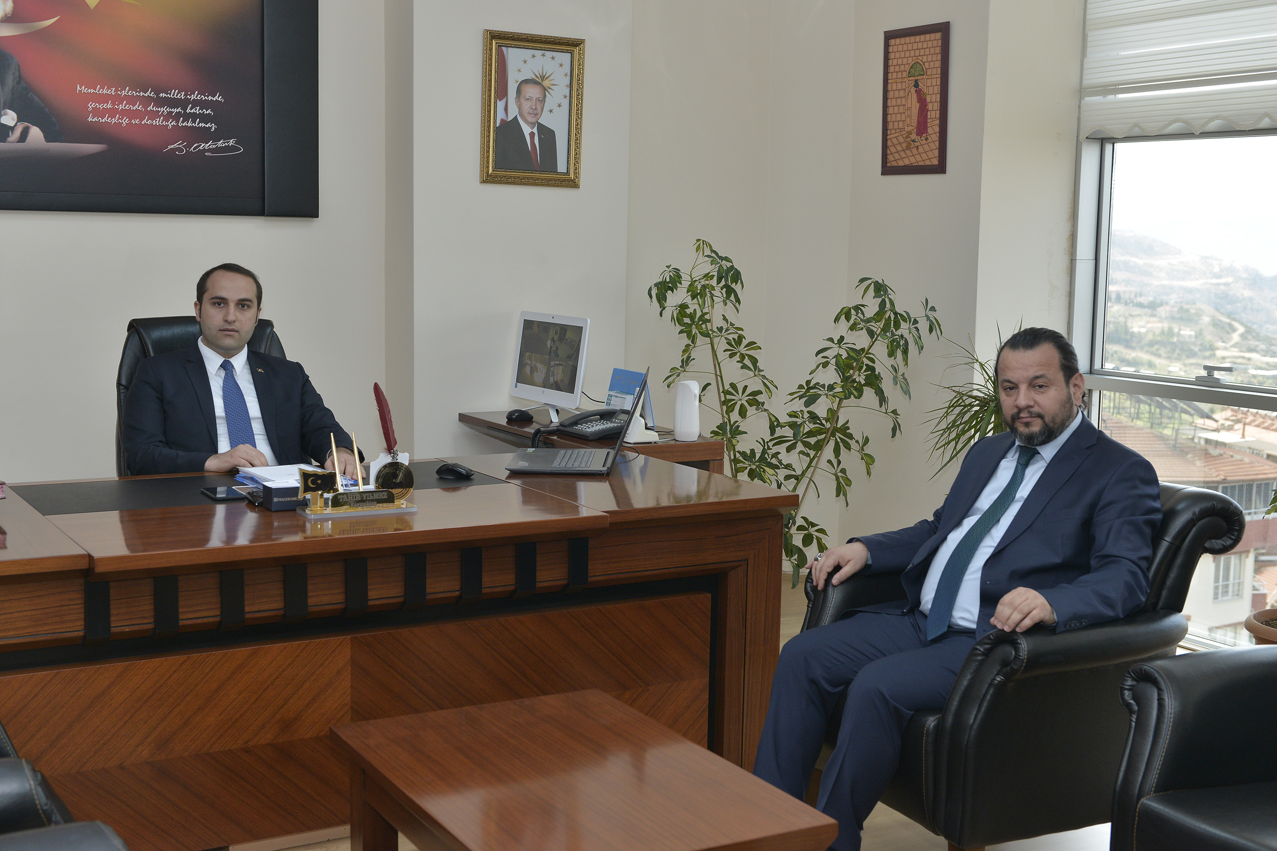REKTÖR AKGÜL, ERMENEK BELEDİYE BAŞKANI ZORLU VE KAYMAKAM YILMAZ'I ZİYARET ETTİ
