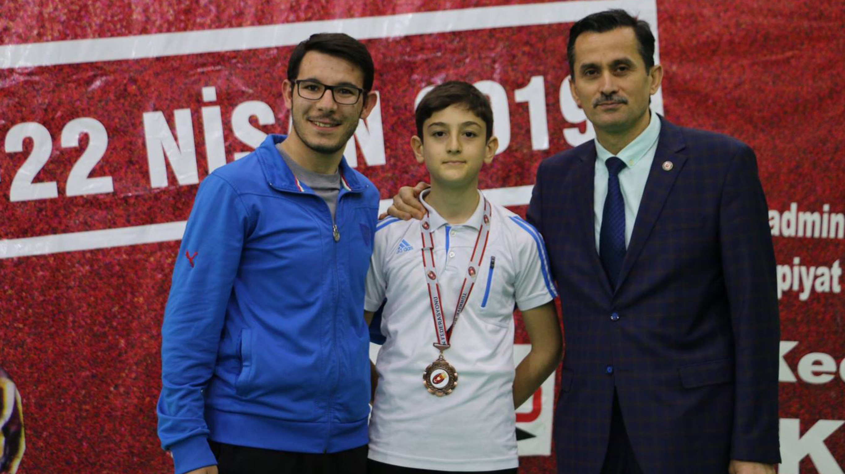 MELİH KAĞAN YAVUZ TÜRKİYE ÜÇÜNCÜSÜ