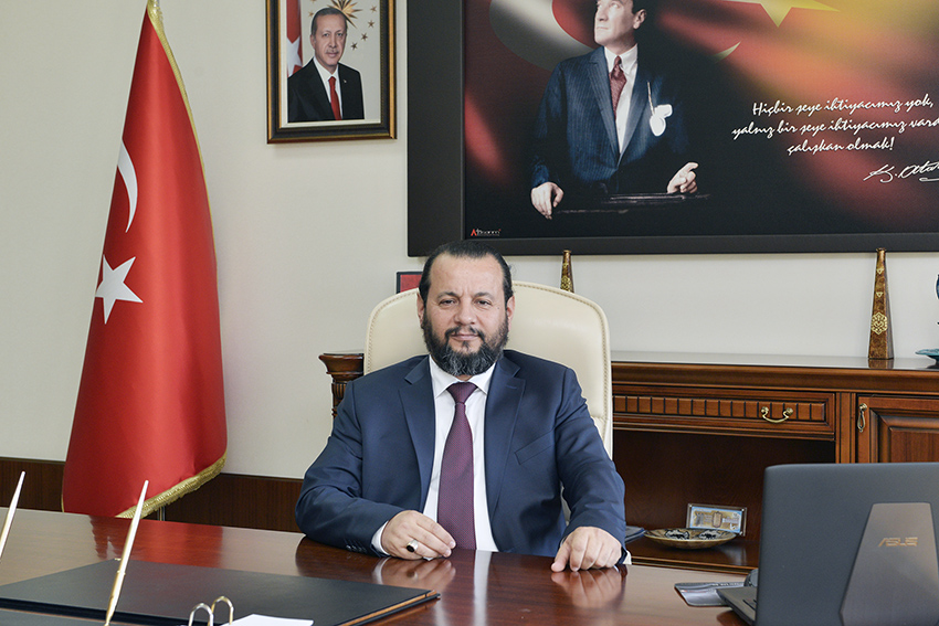 REKTÖR MEHMET AKGÜL'DEN RAMAZAN BAYRAMI MESAJI