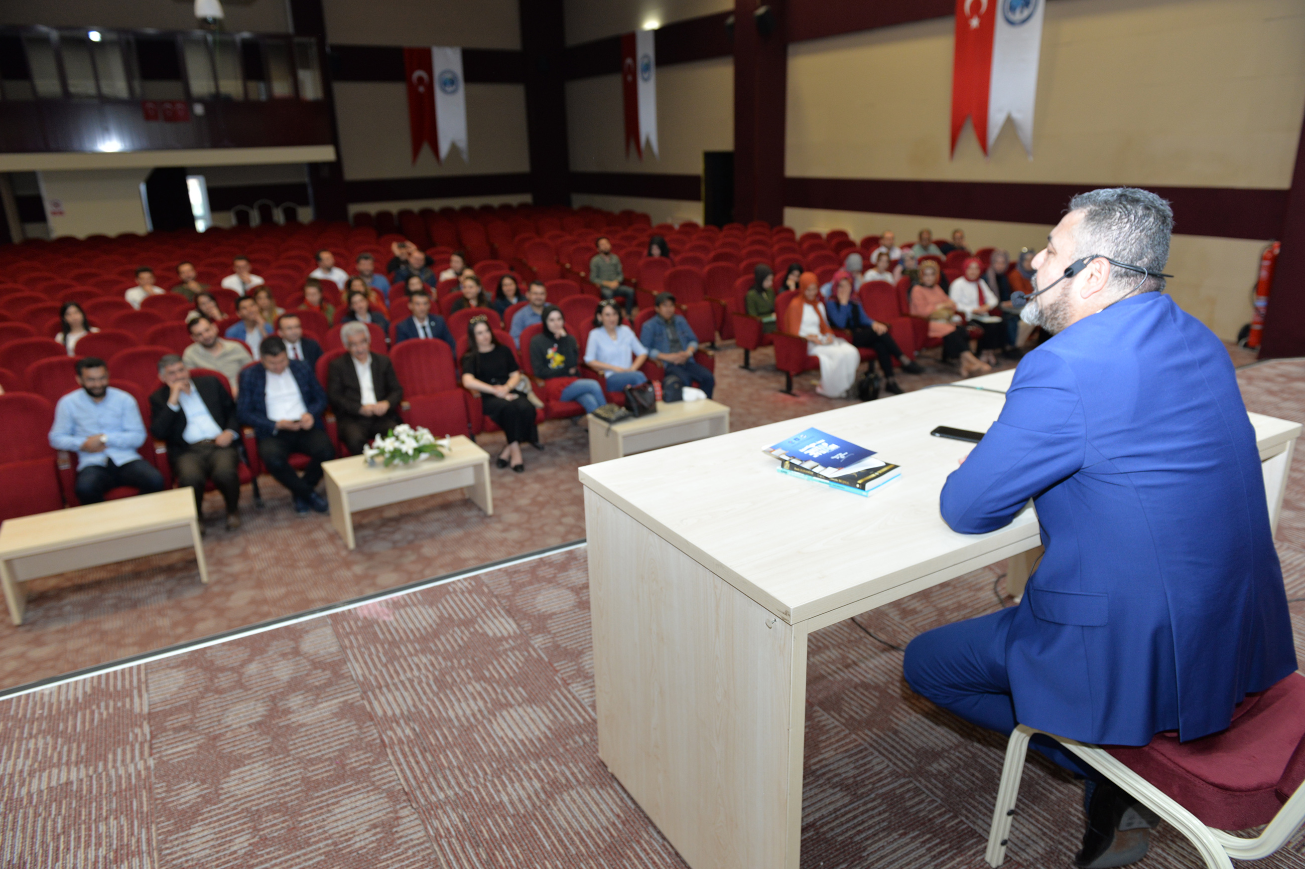 KİTAP FUARI KMÜ'DE SÖYLEŞİLERLE DEVAM EDİYOR