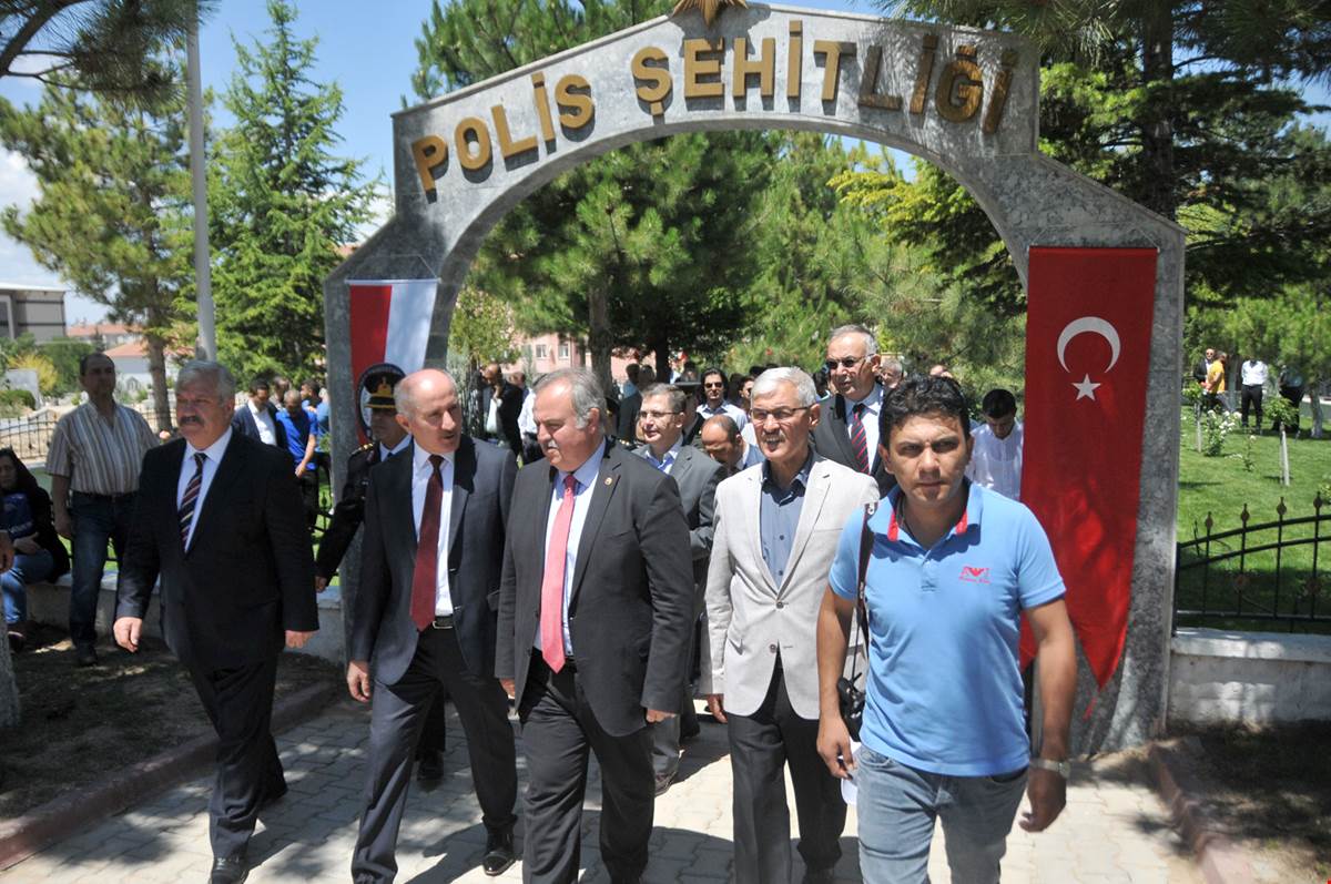 Ramazan Bayramı Arifesinde Şehitlik Ziyaret Edildi