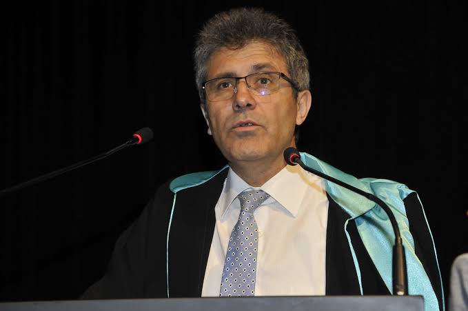 Prof. Dr. Özcan Tan hakka yürüdü