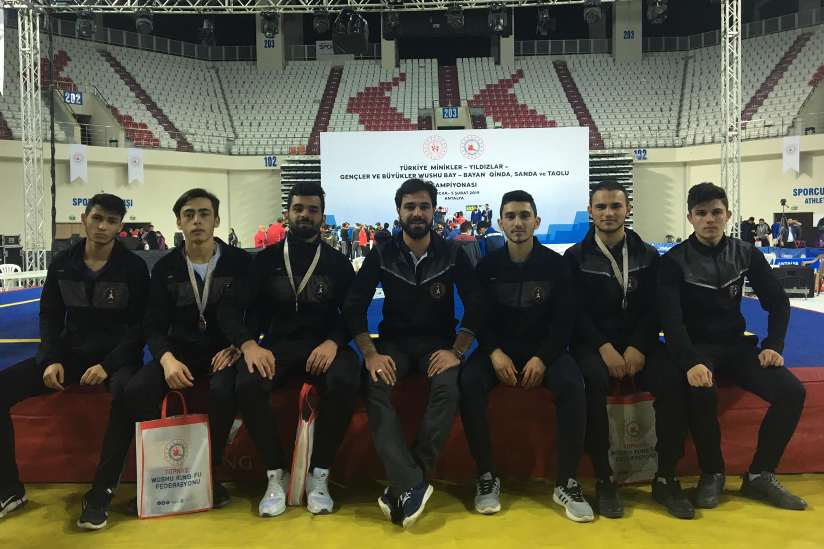 WUSHU KUNG FU ŞAMPİYONASI'NDAN KARAMAN'A 3 MADALYA