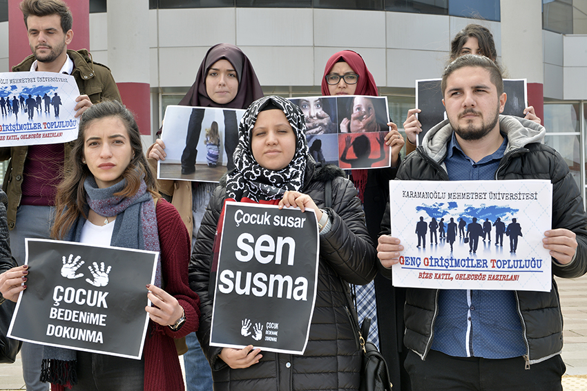KMÜ ÖĞRENCİLERİNDEN HER TÜRLÜ ŞİDDETE HAYIR ÇAĞRISI